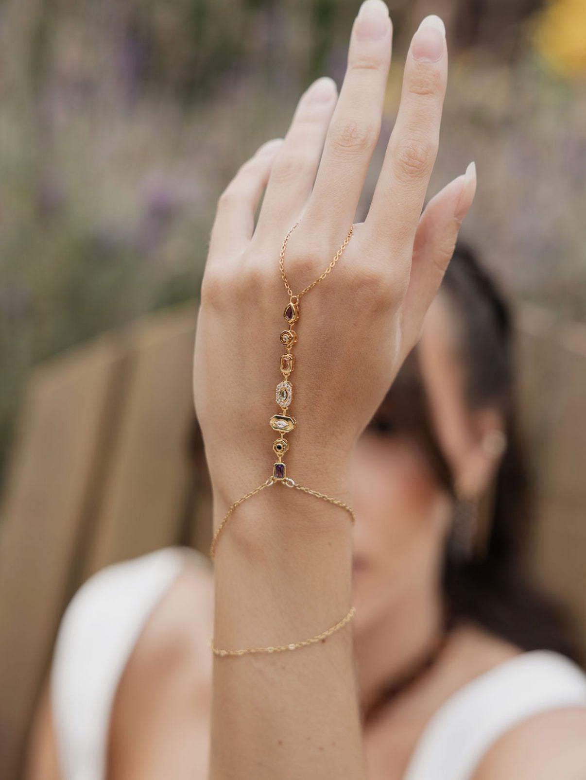 Hand-chain Aquarela